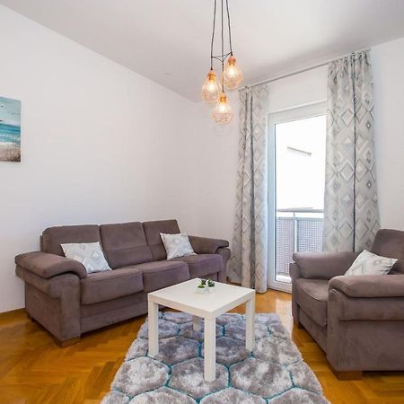 Apartment Dora Near Sea And Center With Private Garage Poreč Buitenkant foto
