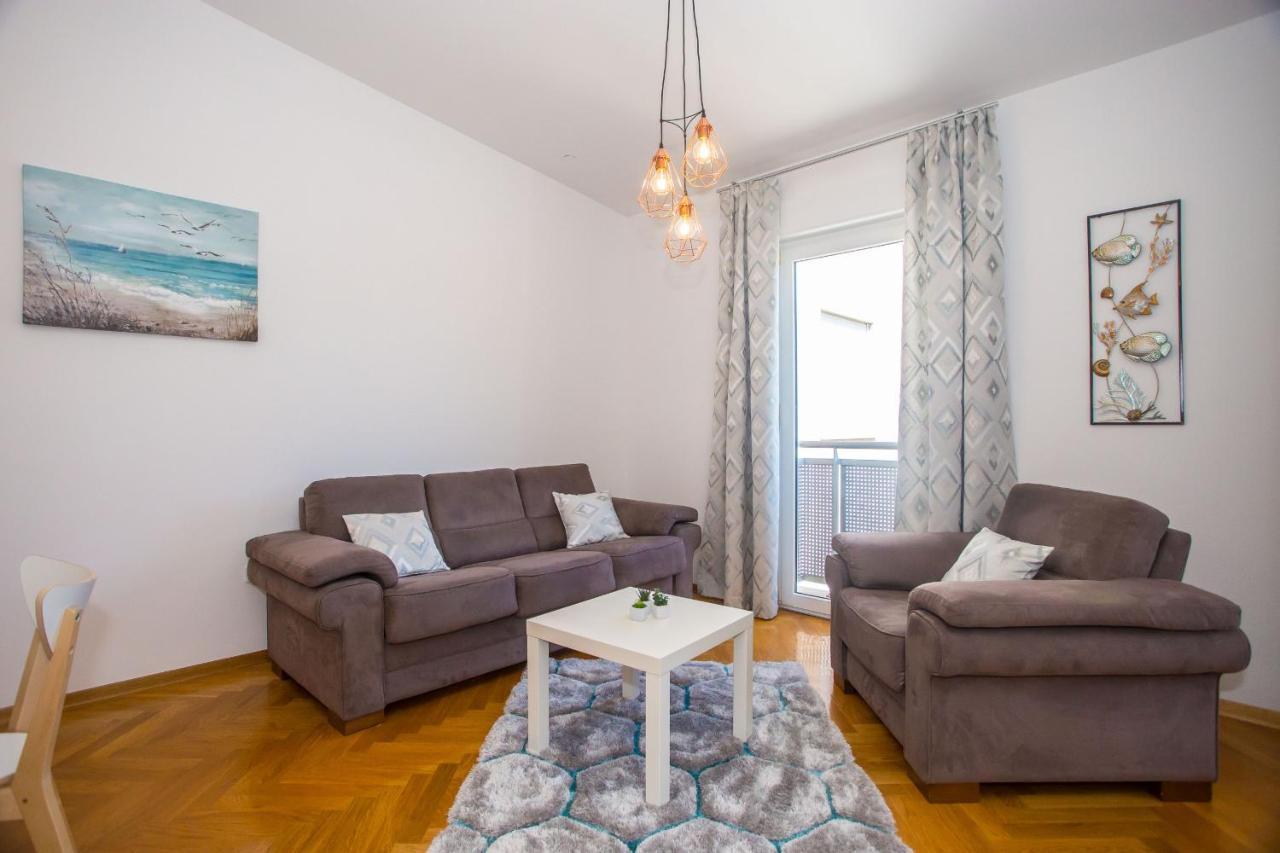 Apartment Dora Near Sea And Center With Private Garage Poreč Buitenkant foto