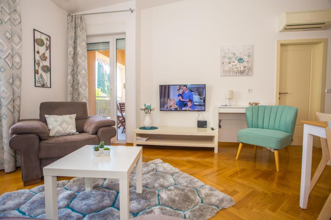 Apartment Dora Near Sea And Center With Private Garage Poreč Buitenkant foto