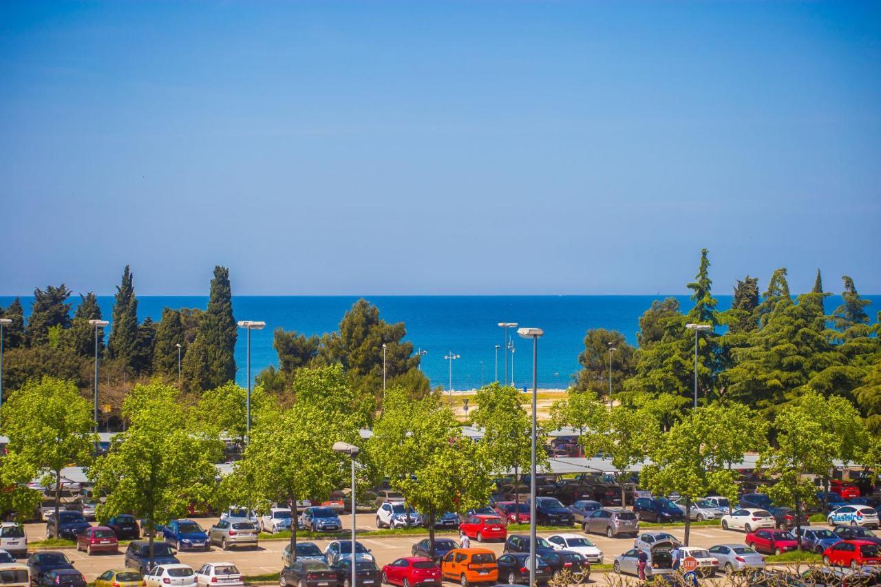 Apartment Dora Near Sea And Center With Private Garage Poreč Buitenkant foto