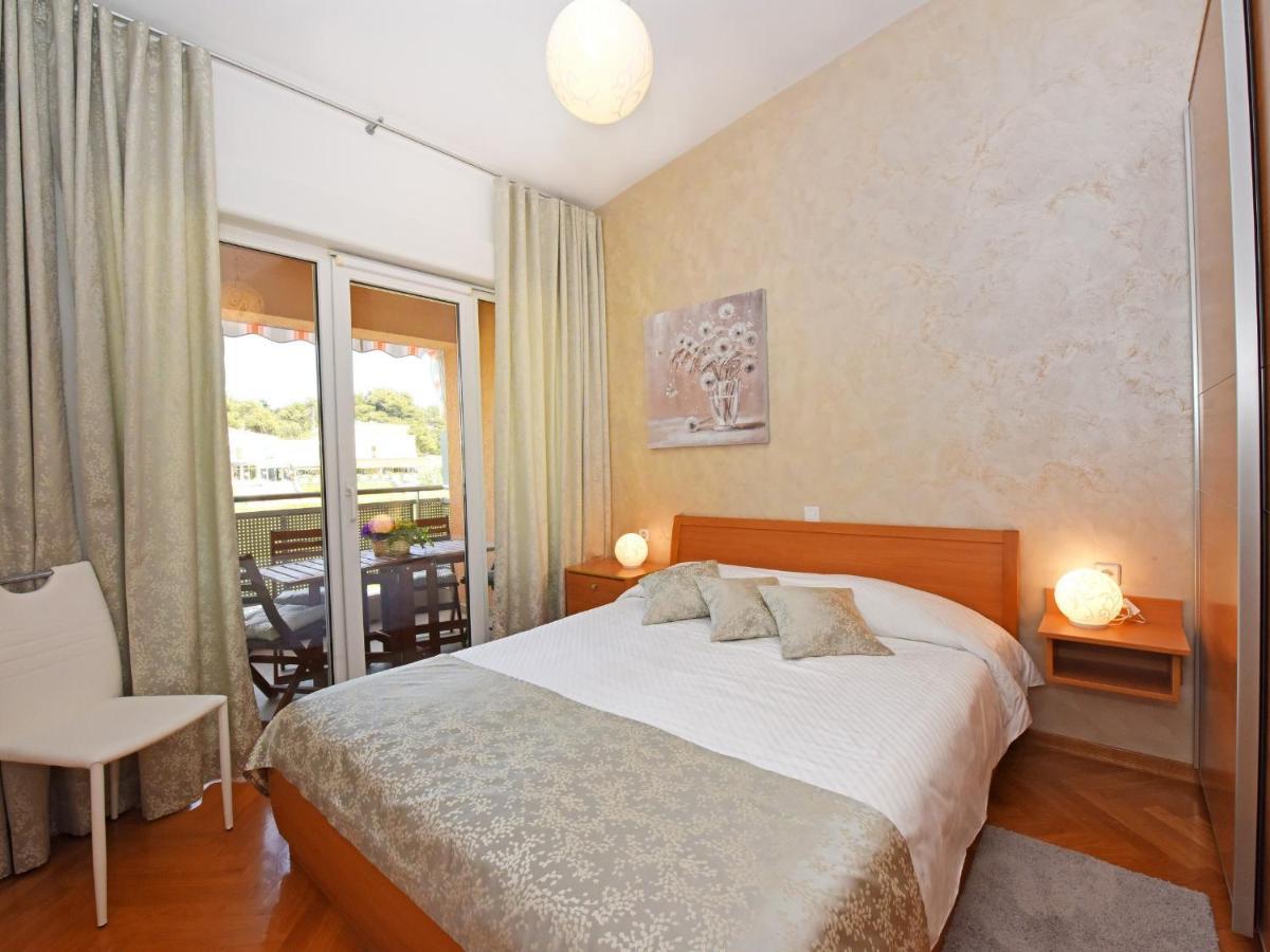 Apartment Dora Near Sea And Center With Private Garage Poreč Buitenkant foto