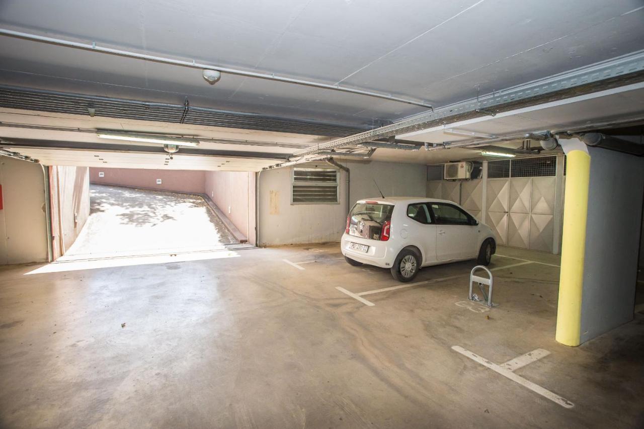 Apartment Dora Near Sea And Center With Private Garage Poreč Buitenkant foto