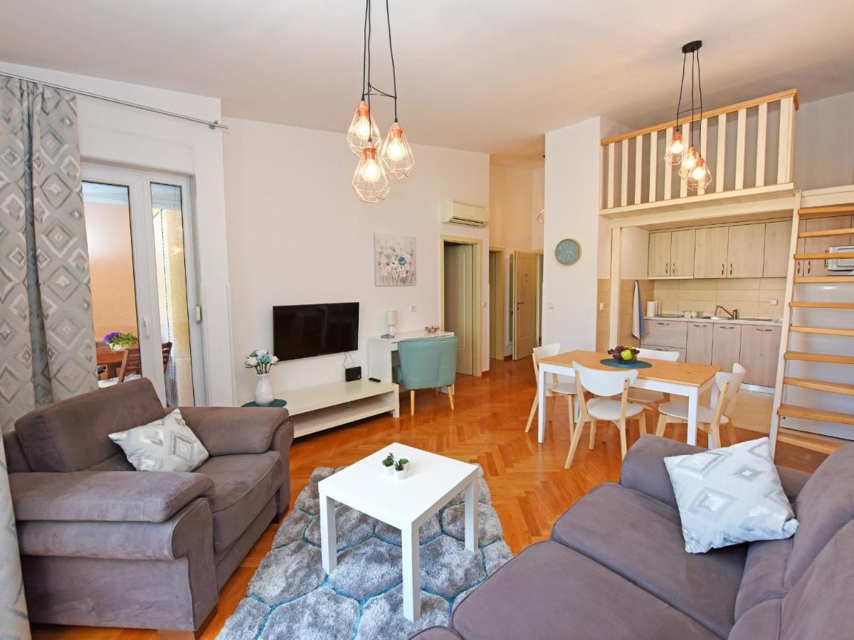 Apartment Dora Near Sea And Center With Private Garage Poreč Buitenkant foto