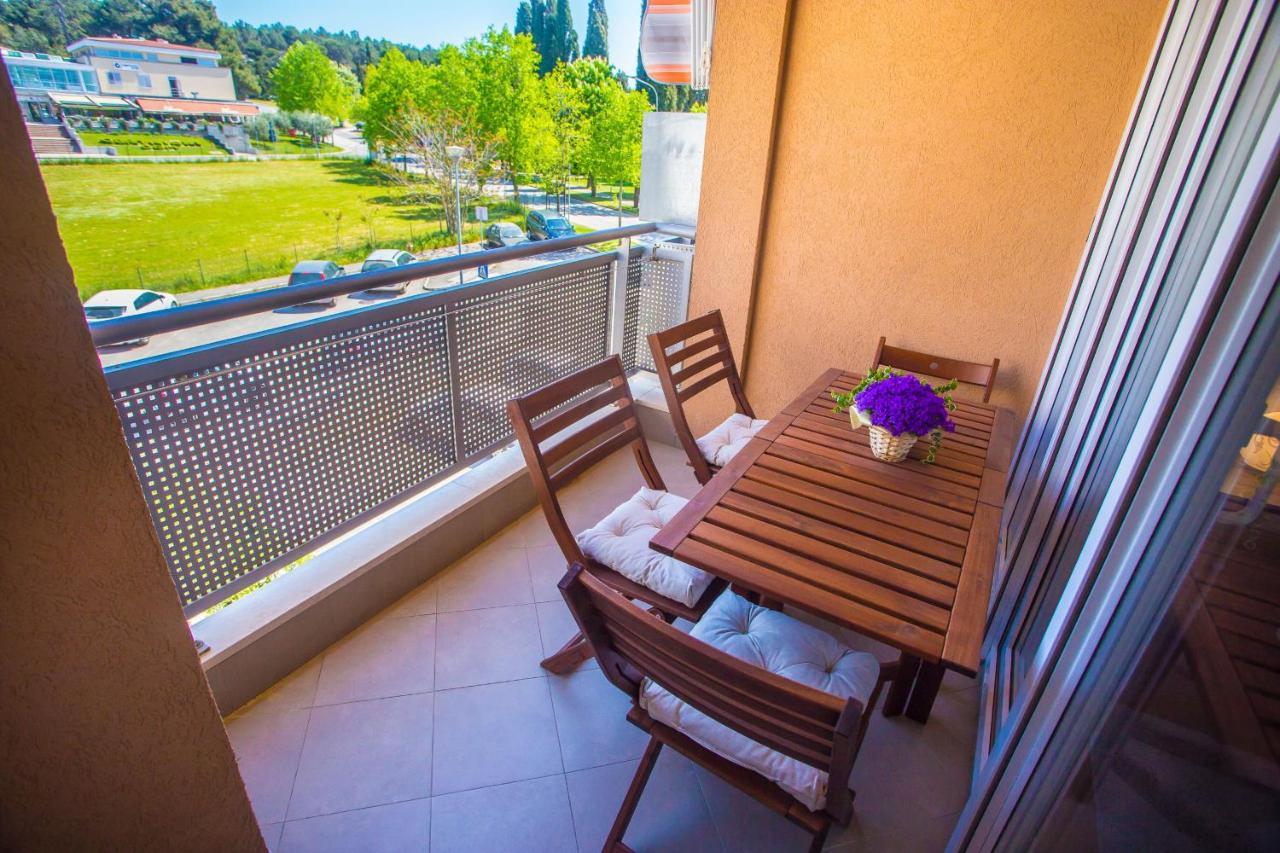 Apartment Dora Near Sea And Center With Private Garage Poreč Buitenkant foto